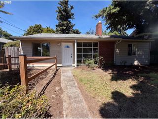 4219 Se ELLIS St, Portland, OR 97206