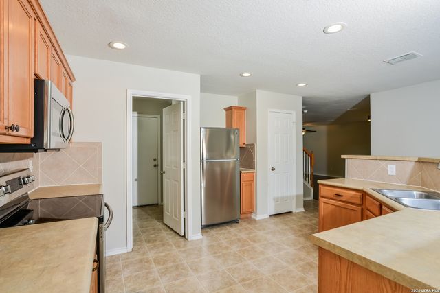 12630 Point Summit, San Antonio, TX 78253