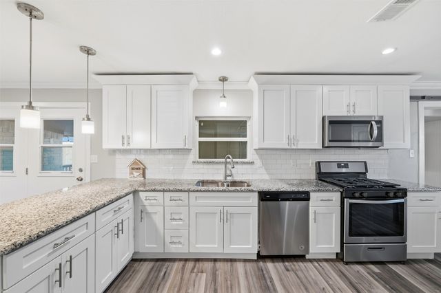 1310 Airline Drive, Grapevine, TX 76051