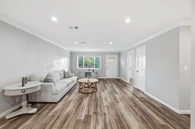 1310 Airline Drive, Grapevine, TX 76051