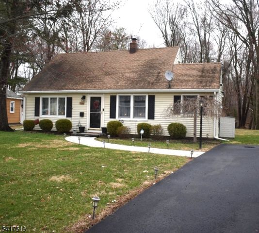 29 Brookside Ave, Pequannock Twp., NJ 07444