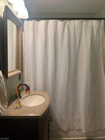 29 Brookside Ave, Pequannock Twp., NJ 07444