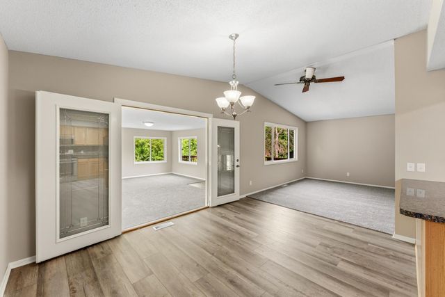 8009 Vincent Circle N, Brooklyn Park, MN 55444