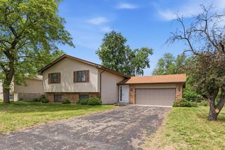 8009 Vincent Circle N, Brooklyn Park, MN 55444