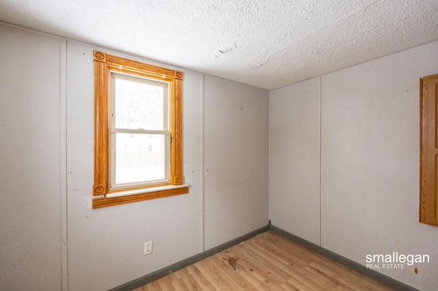 49 N 2nd Street Nw, Tyrone Twp, MI 49330