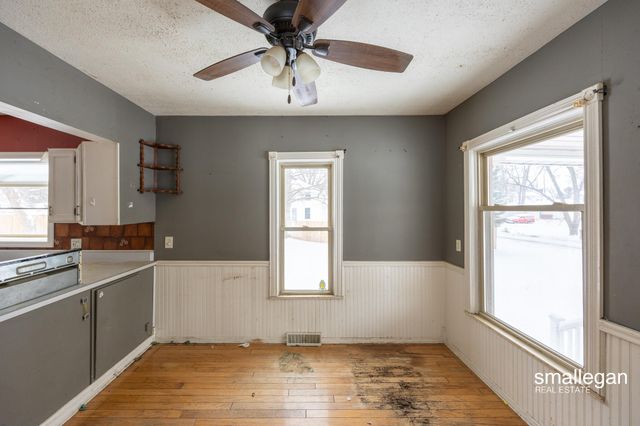 49 N 2nd Street Nw, Tyrone Twp, MI 49330