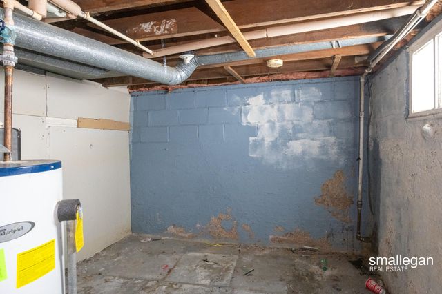 49 N 2nd Street Nw, Tyrone Twp, MI 49330