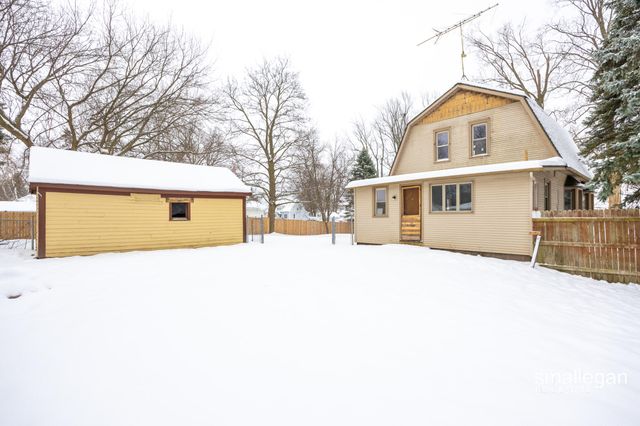 49 N 2nd Street Nw, Tyrone Twp, MI 49330