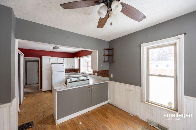 49 N 2nd Street Nw, Tyrone Twp, MI 49330