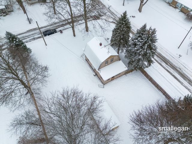 49 N 2nd Street Nw, Tyrone Twp, MI 49330