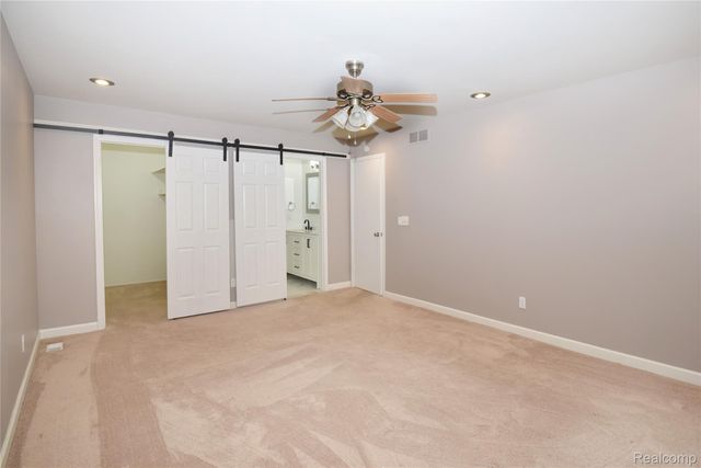 2463 Mulberry Square 13, Bloomfield Hills, MI 48302