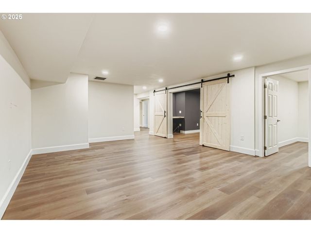 660 Ne 20TH Ave, Canby, OR 97013