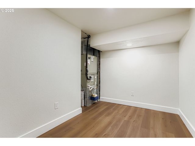 660 Ne 20TH Ave, Canby, OR 97013