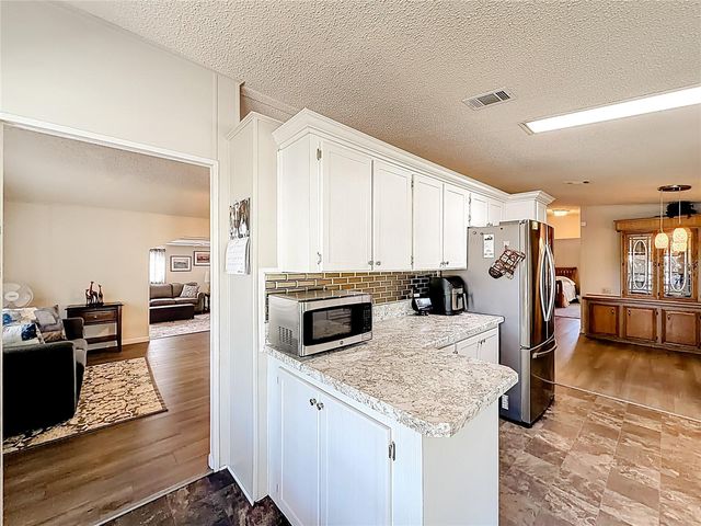 1690 ELKHART CIRCLE, Tavares, FL 32778