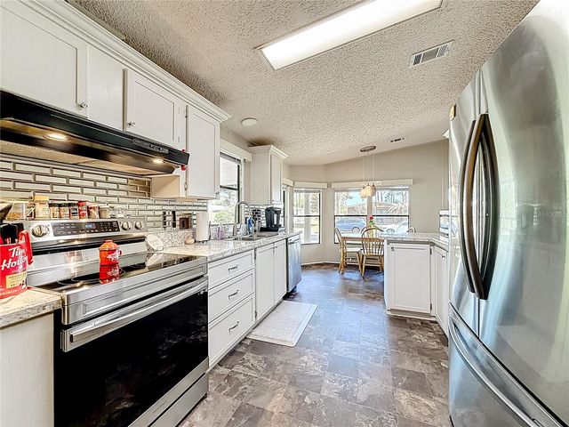 1690 ELKHART CIRCLE, Tavares, FL 32778