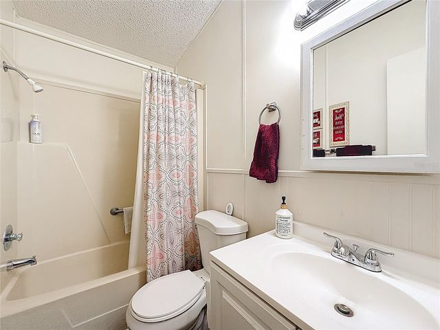 1690 ELKHART CIRCLE, Tavares, FL 32778
