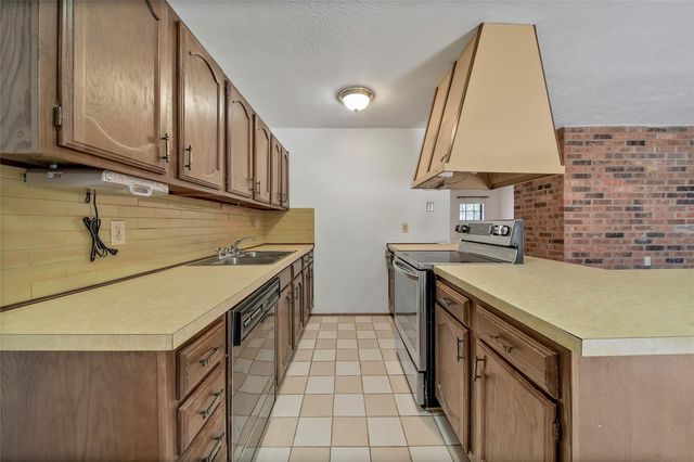 2614 Hummingbird Lane, Humble, TX 77396