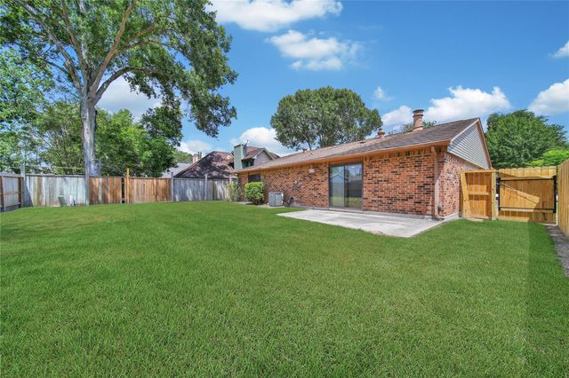 2614 Hummingbird Lane, Humble, TX 77396