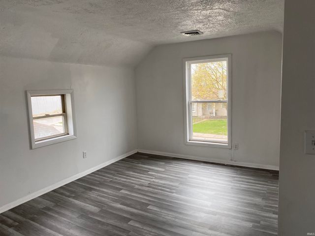 3312 Mishawaka Avenue, South Bend, IN 46615