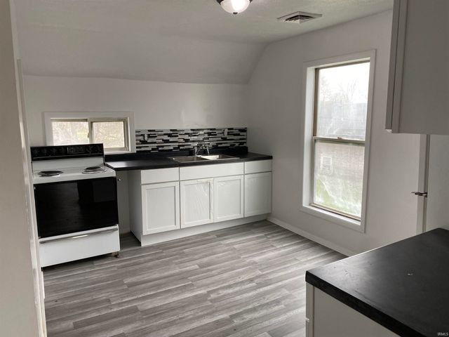 3312 Mishawaka Avenue, South Bend, IN 46615