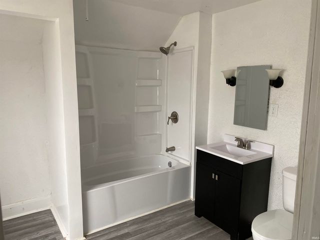 3312 Mishawaka Avenue, South Bend, IN 46615