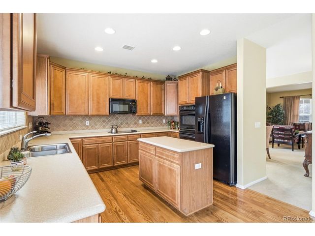 1601 S Buchanan Cir, Aurora, CO 80018