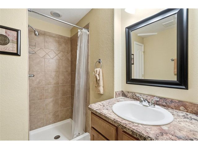 1601 S Buchanan Cir, Aurora, CO 80018