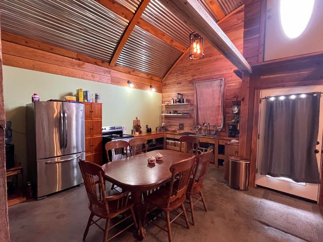 1170 county road 255, Thayer, MO 65791