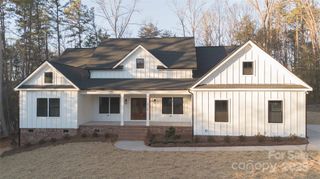 5024 Carolina North Drive 26, Gastonia, NC 28056