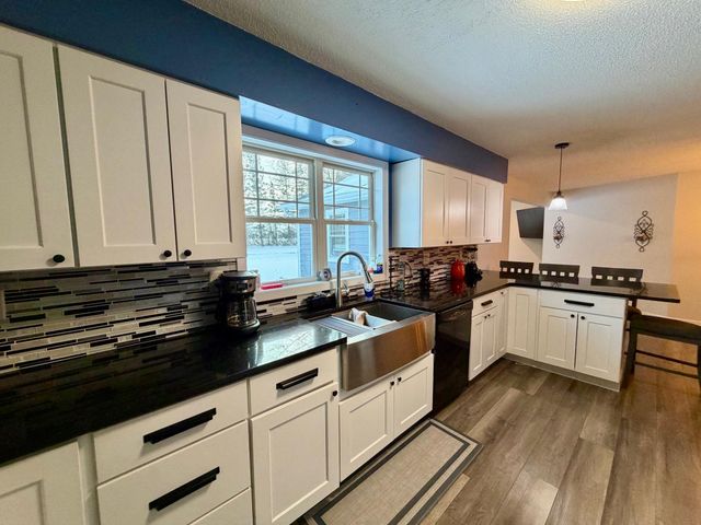 29808 County Road 28, Roseau, MN 56751