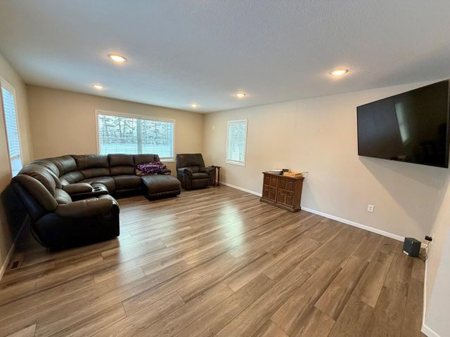 29808 County Road 28, Roseau, MN 56751