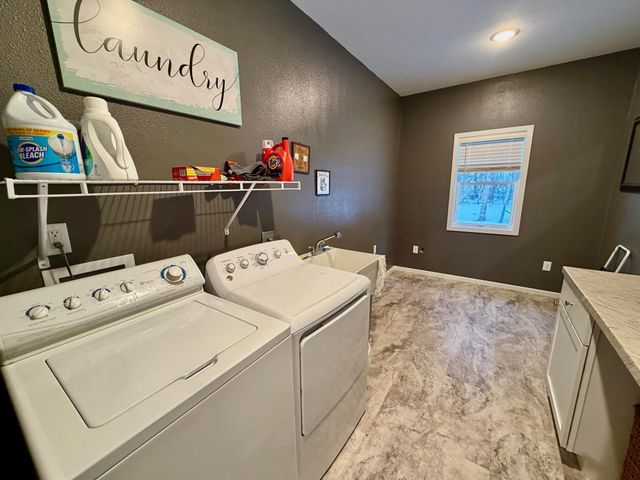 29808 County Road 28, Roseau, MN 56751