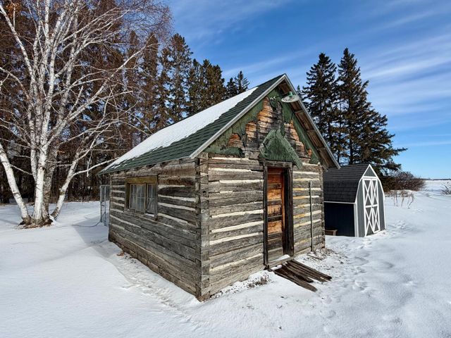 29808 County Road 28, Roseau, MN 56751