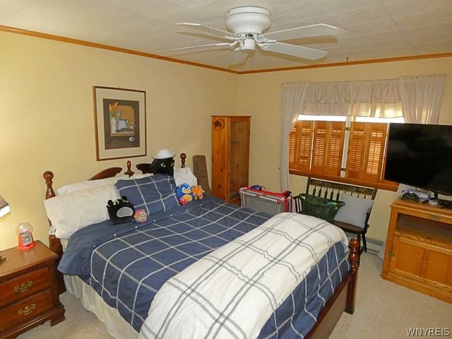 8641 Rivershore Drive, Niagara Falls, NY 14304
