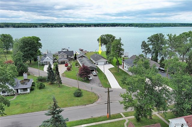 8641 Rivershore Drive, Niagara Falls, NY 14304