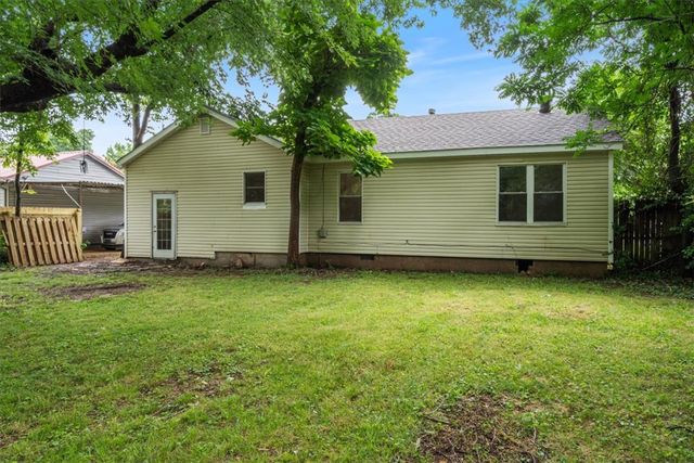 712 Mckinney Street, Springdale, AR 72764