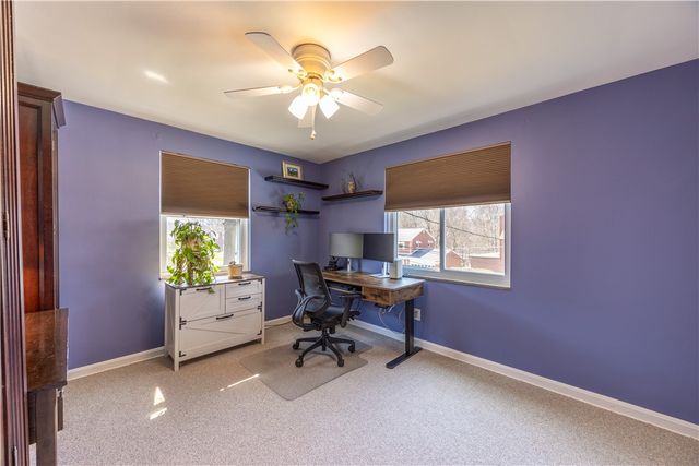 222 Glenview Dr, New Kensington, PA 15068