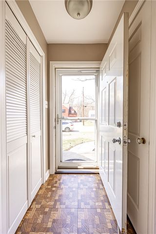 222 Glenview Dr, New Kensington, PA 15068