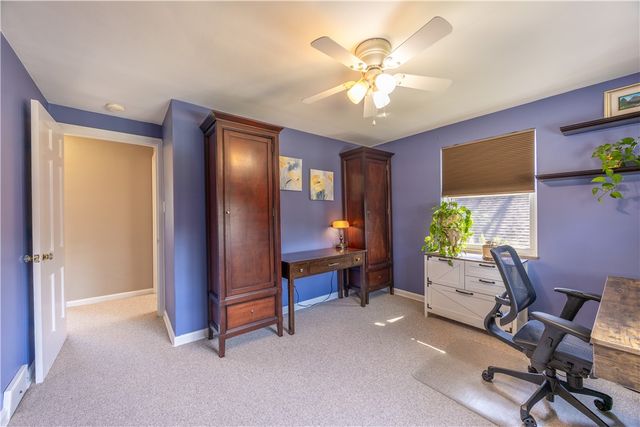 222 Glenview Dr, New Kensington, PA 15068