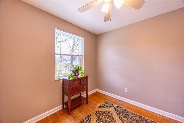 222 Glenview Dr, New Kensington, PA 15068