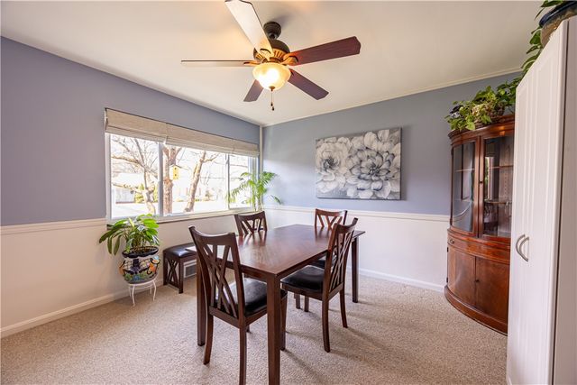 222 Glenview Dr, New Kensington, PA 15068