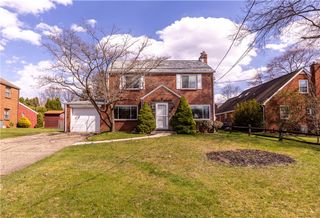 222 Glenview Dr, New Kensington, PA 15068