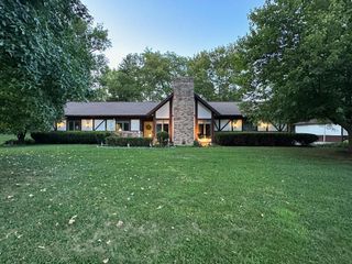 100 Wunderwood Drive 100 Wunderwood Drive, Tipp City, OH 45371