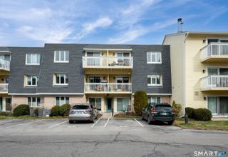 61 Seaview Avenue APT 42, Stamford, CT 06902