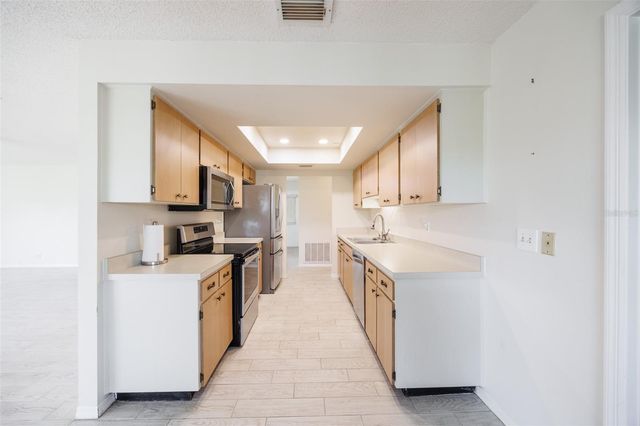 2321 LANCASTER DRIVE, Sun City Center, FL 33573