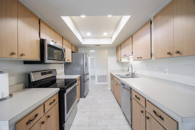 2321 LANCASTER DRIVE, Sun City Center, FL 33573