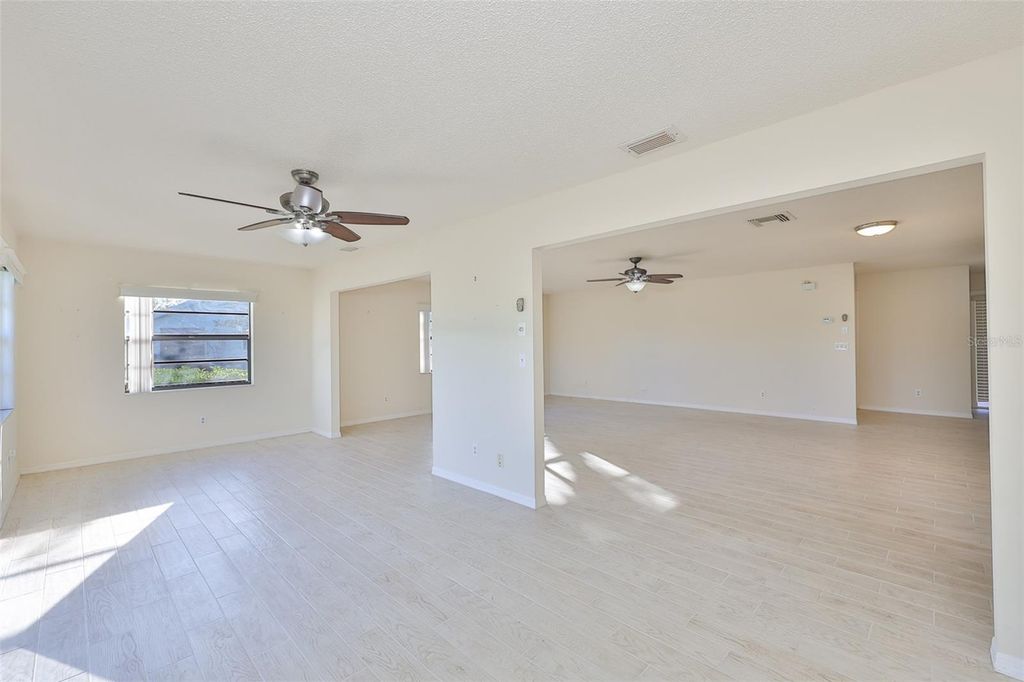 Image 11 of property listing at 2321 LANCASTER DRIVE, Sun City Center, FL 33573