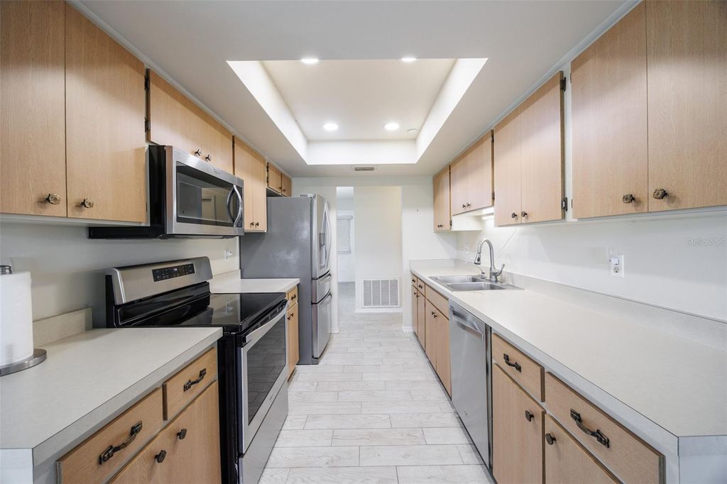 Image 20 of property listing at 2321 LANCASTER DRIVE, Sun City Center, FL 33573