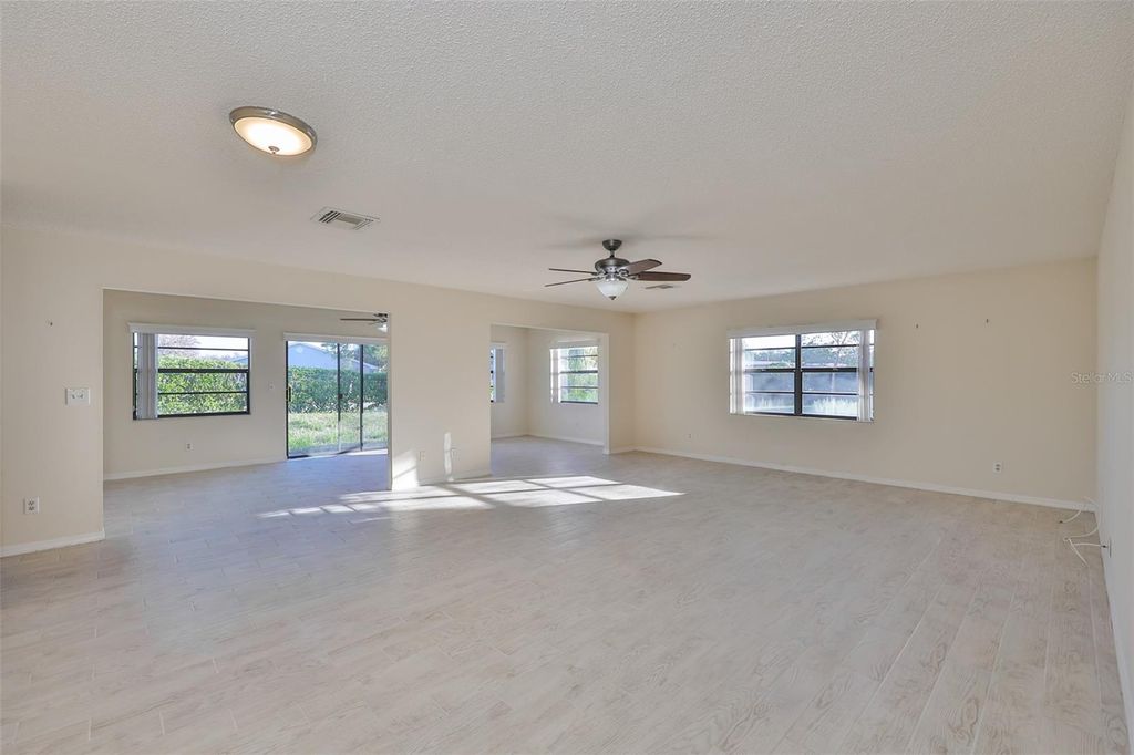 Image 8 of property listing at 2321 LANCASTER DRIVE, Sun City Center, FL 33573