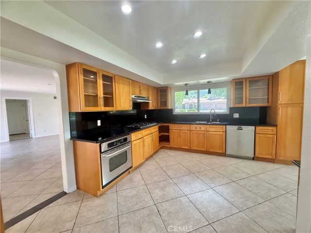 61 E Orange Grove, Arcadia, CA 91006